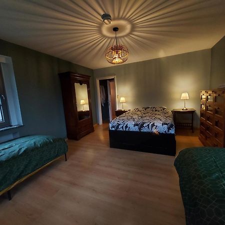 Au Clos Caleste Wellin Room photo